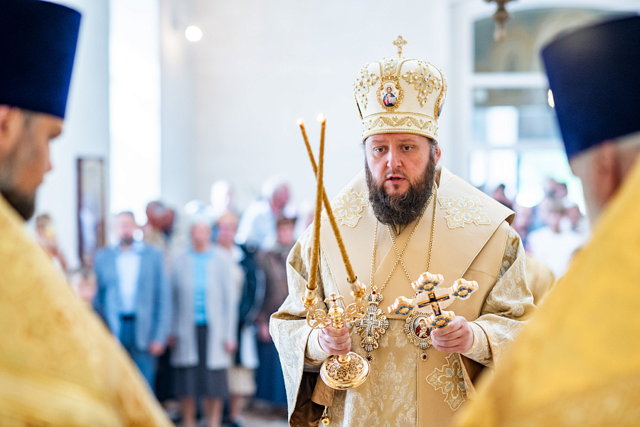 Архиерейское богослужение в Богородицерождественском храме деревни Старое г.о. Ступино